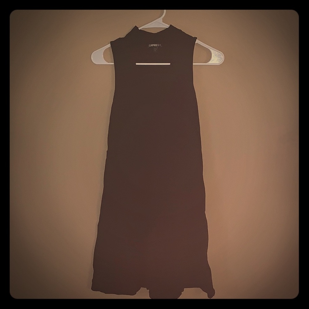 Black keyhole dress